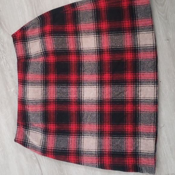 Marks & Spencer cream and red wool mini skirt - Picture 4 of 7